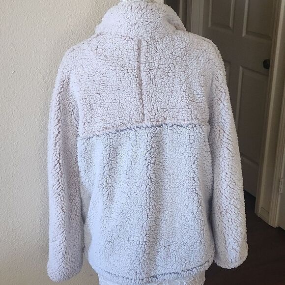 Miami  Cozy Pullover - Picture 5 of 10